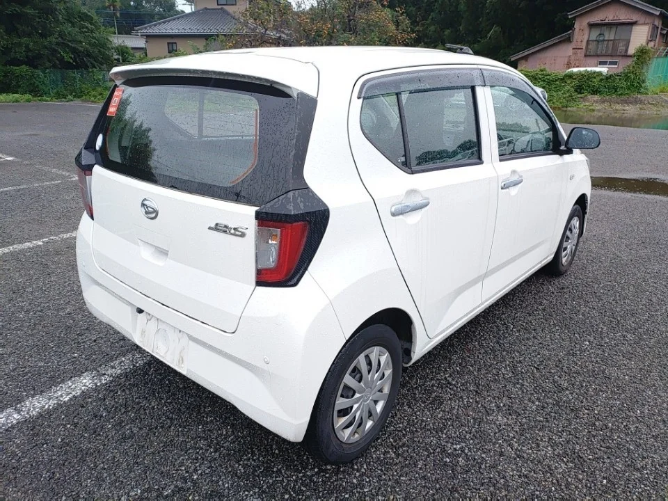 Daihatsu Mira e:S LA350S 2021